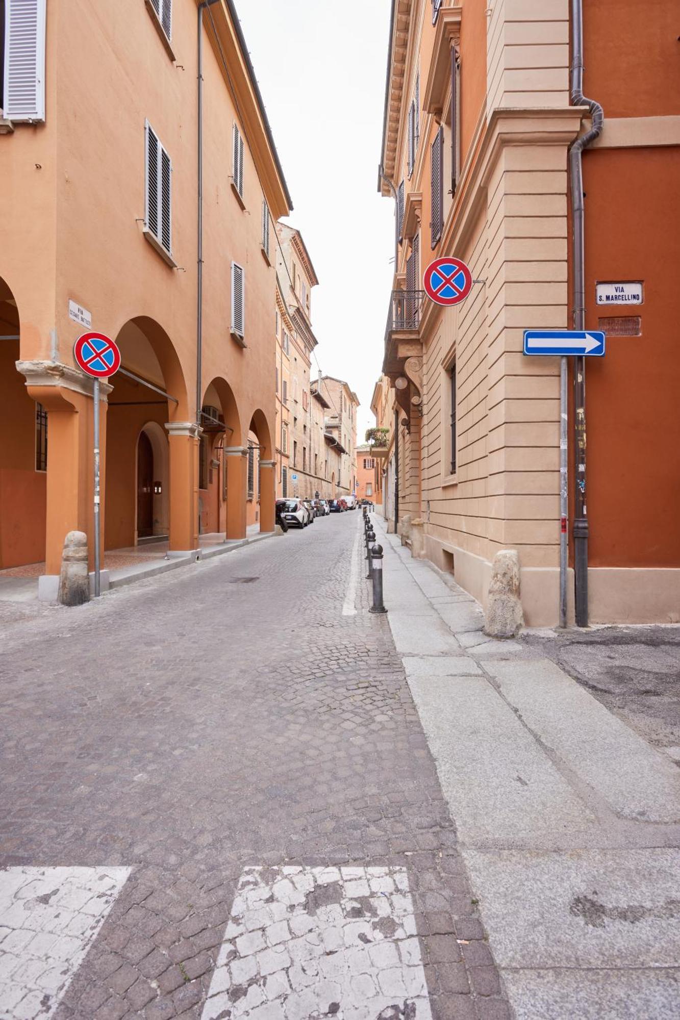 Central And Comfy Apartment Free Netflix And Disney Plus Boloňa Exteriér fotografie